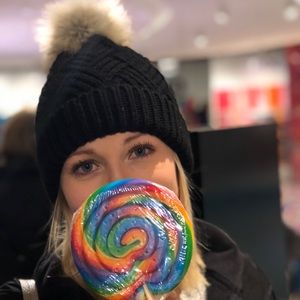 Meet your Posher, Kayla